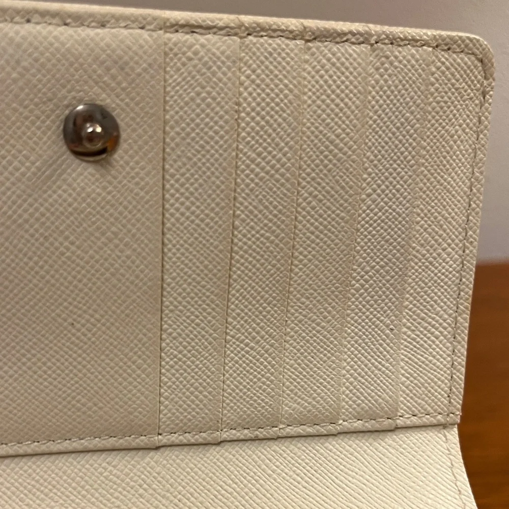 EUC Burberry Nova Check Compact Bifold Wallet